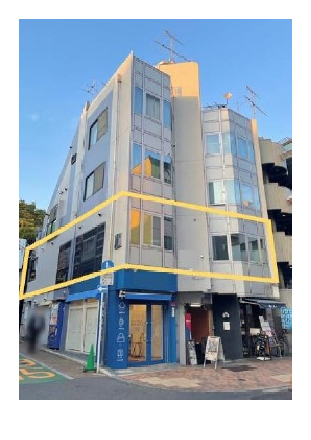 ★成約済★東京メトロ⽇⽐⾕線【広尾】徒歩3分！広尾商店街の⾓地物件！ 視認性良好です。（Ｍ２ビル広尾 201）