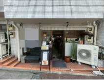 都営新宿線【曙橋】徒歩2分！人気飲食店多数の街！路面店居抜き物件♪（グレイス四⾕）