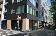 JR総武本線【新⽇本橋】徒歩3分！新日本橋3分の角地物件！好きなようにレイアウト組んでいただけます！（⽇本橋本町東⽯ビル1階）