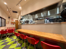 京成本線【京成⼩岩】徒歩6分！カウンター居抜き物件★（メゾンＫ）