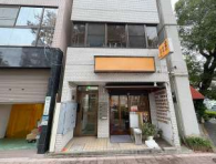 東京メトロ東⻄線【早稲⽥】徒歩8分！⼤通り沿い交差点につき視認性良★設備充実・即営業可能な蕎⻨屋居！（秀幸ビル）