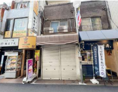 東急⽬黒線 【⻄⼩⼭】 徒歩1分！再開発により新旧⼊り混じる 駅前商店街沿いで早期認知可能（仮　原町ビル）