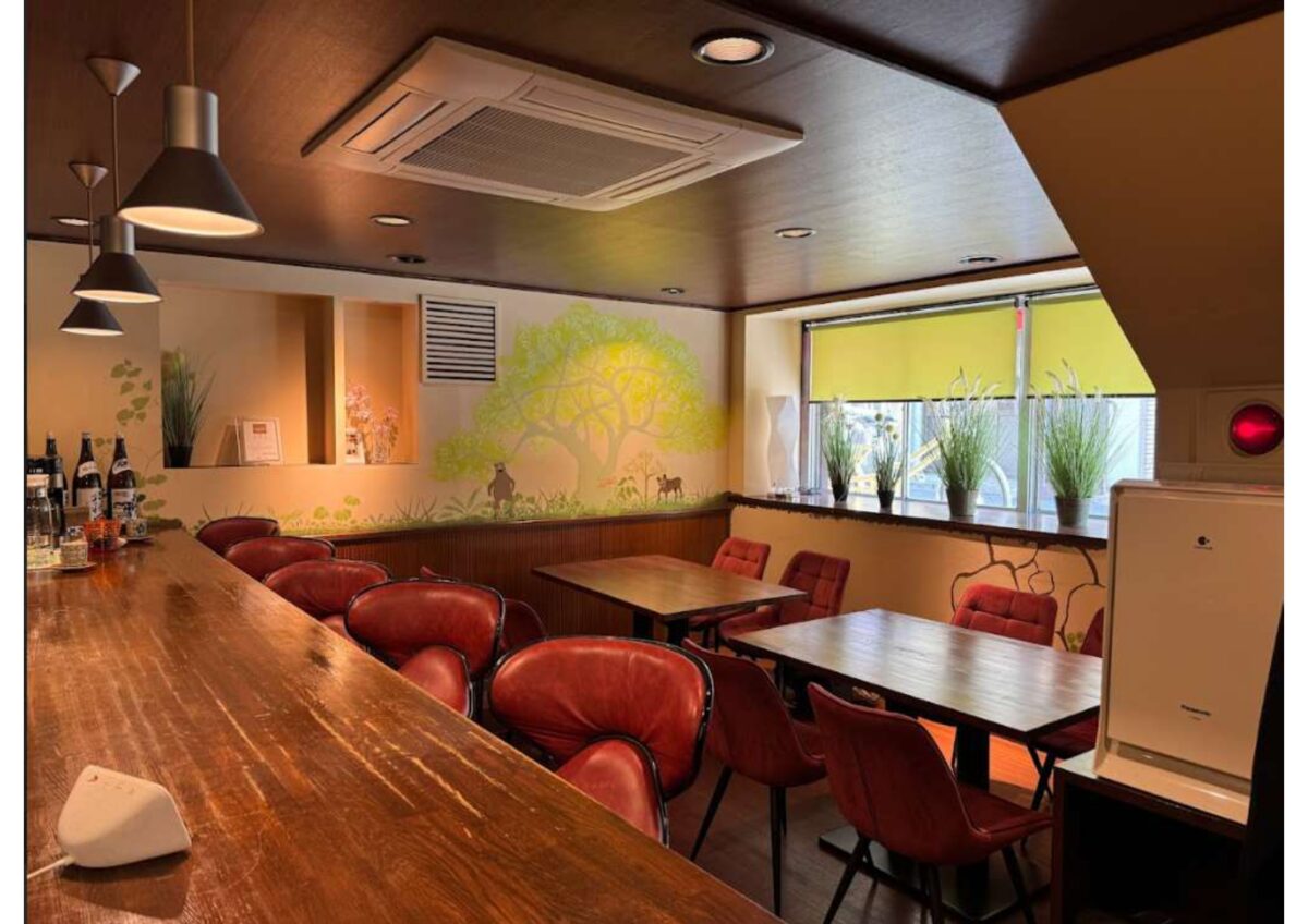 東京メトロ千代田線 【新御茶ノ水】 徒歩1分！駅近★美麗な内装！（静和ビル 1階（半地下）